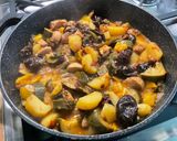 Une image de l'étape 27 de Tajine de poulet aux légumes et pruneaux.