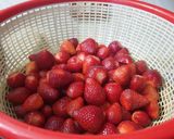 صورة لخطوة 1 من وصفة مربى الفريز 🍓🍓
