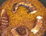Foto del paso 8 de la receta: Arroz a la Paella de Pulpo Con Mayonesa de Ajo Dorado y Salsa de Humo