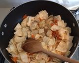 A picture of step 3 of Black vinegar chicken & vegetable rice bowl.