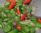 Foto langkah ke 3 dari resep Peda Goreng Siram Pete.