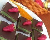 Húsvéti csokis-mandulás kockák (sütés nélkül) recept fázis 5 fotója