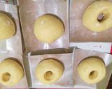 Foto langkah ke 5 dari resep Donat Buttermilk.