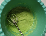 Foto langkah ke 2 dari resep Chiffon cake pandan putih telur ci Tintin Rayner.