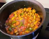 A picture of step 5 of Mixed Veg And Mushrooms Curry.
