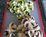 Foto del paso 3 de la receta: Fideua de calabacín y champiñones