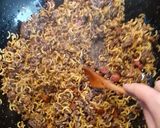 Foto del paso 2 de la receta Fideuá de morcilla y chorizo