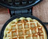 Foto langkah ke 4 dari resep Waffle Simple.