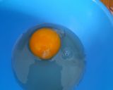 Foto langkah ke 1 dari resep Cheesy Spinach Omelette.