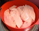 Foto langkah ke 1 dari resep Ayam Suwir untuk Isian Lemper.
