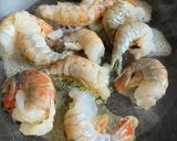 Óriás garnéla tejszínesen recept fázis 1 fotója