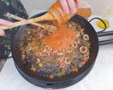 Foto del paso 4 de la receta Fideuá de secreto ibérico y calamar