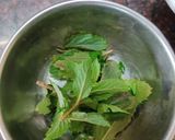 A picture of step 1 of Pudina pani for pani puri.