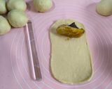 Foto langkah ke 5 dari resep Roti Isi Pisang Coklat.