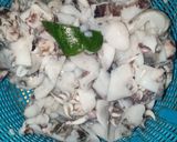 Foto langkah ke 1 dari resep 1030. Krengsengan Sotong.