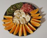 Une image de l'étape 6 de Assiette de fruits frais coupés 🍴.