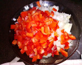 Foto del paso 2 de la receta: Salmón rosado en salsa y vegetales