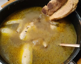Foto del paso 2 de la receta: Arroz guacho con costilla cerdo y alitas de pollo