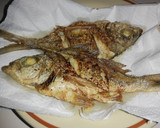 Foto del paso 2 de la receta: Pescado frito aderezado con salsa César