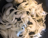 Foto del paso 2 de la receta: Chuletas de cerdo a la importancia con timbal de arroz blanco