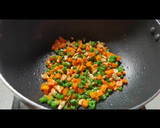 A picture of step 4 of Veg pulao.