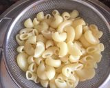 A picture of step 1 of Macroni salad.