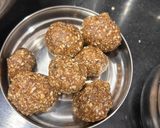 A picture of step 2 of Mini peanut puri.