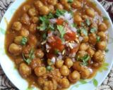 A picture of step 3 of Aloo Chole Chaat.