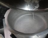 A picture of step 2 of Hot Pongal.