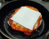 Foto langkah ke 4 dari resep Simple Chicken Steak dengan toping Keju tanpa minyak.