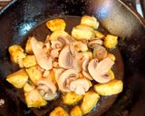 Foto del paso 4 de la receta: Tortilla de Vegetales y Pollo al Curry con Champignone🥕🥒🥔🍗😋