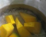 Foto langkah ke 2 dari resep Sayur Bening Daun Kelor.