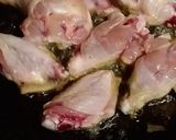 Foto del paso 1 de la receta: Guiso de alitas con fideos Caracol y papas