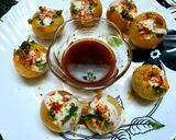 A picture of step 4 of Dahi Batata Puri.