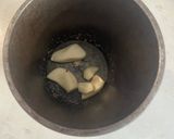 A picture of step 5 of Mini Kathiyawadi Meal- Bharela (Ravaya)Ringana- Bateta nu Shaak-Fulka Rotli😋.