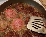 Foto del paso 1 de la receta: Tortitas de carne en caldillo rojo 🤤👌