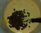 Foto del paso 3 de la receta: Bizcochuelo de vainilla con chispas de chocolate