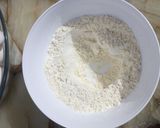 Foto del paso 1 de la receta: Tarta rústica de zapallitos media masa gluten free