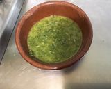 Une image de l'étape 2 de Courgettes bicolores marinées au basilic.