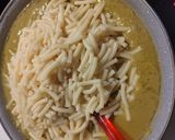 Foto del paso 3 de la receta: Fideuá con crema de guisantes