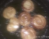 A picture of step 3 of Bread mava jalebi.