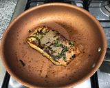 Foto del paso 4 de la receta: Salmón al limón con albahaca
