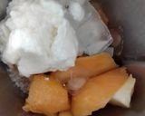 A picture of step 1 of Mango smoothie.