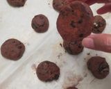 Foto langkah ke 5 dari resep Cookies & Cream Chocolate Sourdough Discard Cookies.