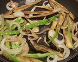 Foto del paso 1 de la receta Fideos de arroz salteados con ternera y verduras a la corcuma