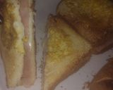 Foto del paso 3 de la receta: Tostado con jamón queso y huevo
