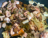 Foto del paso 5 de la receta: Berenjena Rellena de Pulpo y colas de langostino