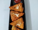 A picture of step 14 of Lauki-Chhupi Leftover Roti Pakodas.