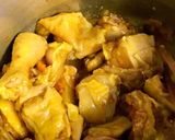 A picture of step 2 of Mi Quang Chicken Noodles.