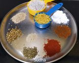 बाकरवडी (bakarvadi recipe in marathi) रेसिपी स्टेप 2 फोटो 